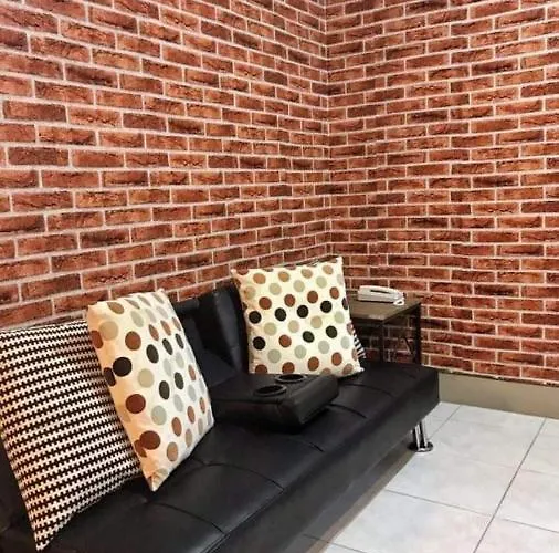 Hazel's Place Apartahotel